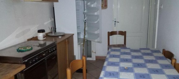 5 rooms Apartment in Pistoia, Italy No. 70839 2