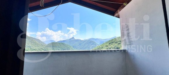 3-salle Appartement à Rezzago, Italy No. 318976 20