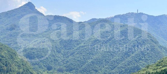 3-salle Appartement à Rezzago, Italy No. 318976 24