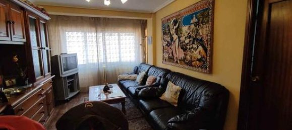 4 bedrooms Apartment in Leon, Spain No. 160476 2