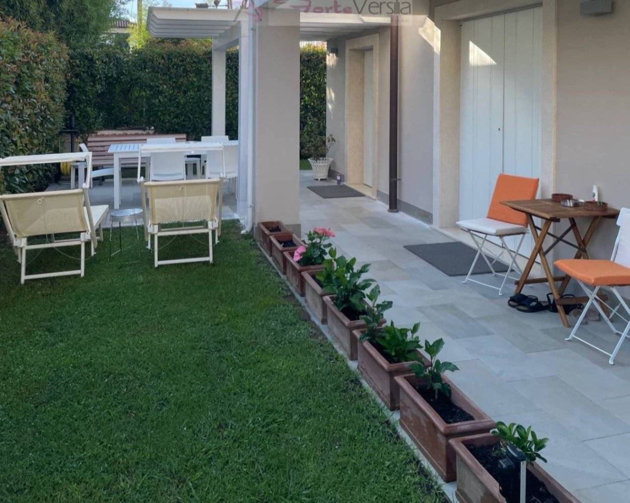 3 Schlafzimmer Villa in Montignoso, Italy, Nr. 141141