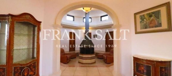 6 غرف نوم بنغالو في Mellieha, Malta رقم 7791 5