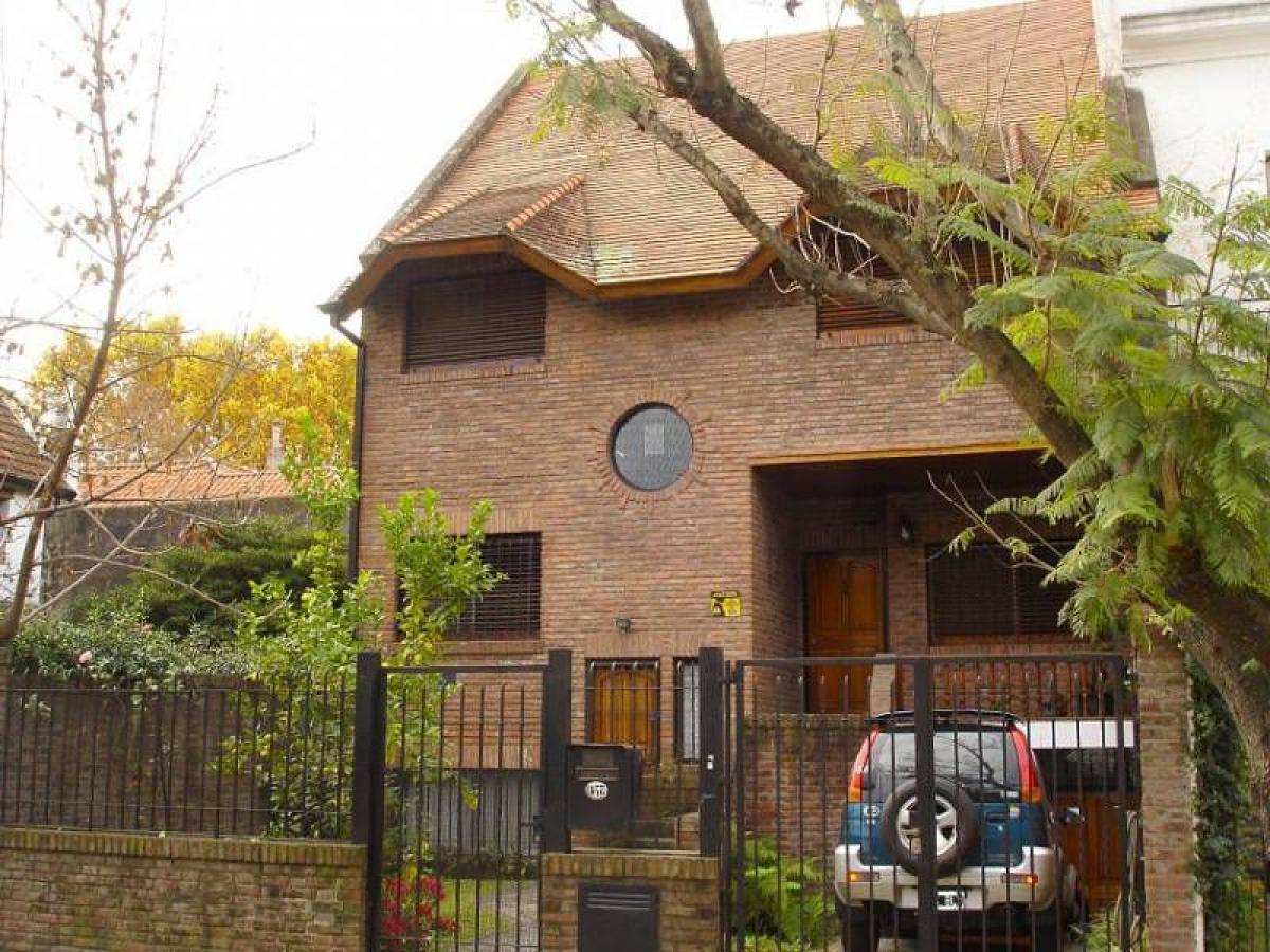 Casa de 4 dormitorios en Buenos Aires, Argentina No. 84940