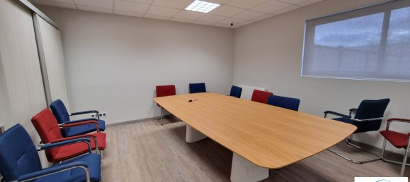 Propriété commerciale à Châteaudun, France 700m² No. 74920 5