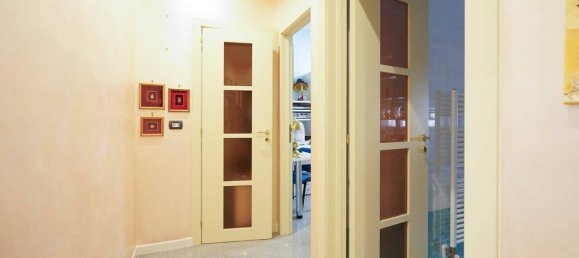 3-salle Appartement à Palo del Colle, Italy No. 36299 18