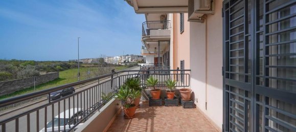 3-salle Appartement à Palo del Colle, Italy No. 36299 52