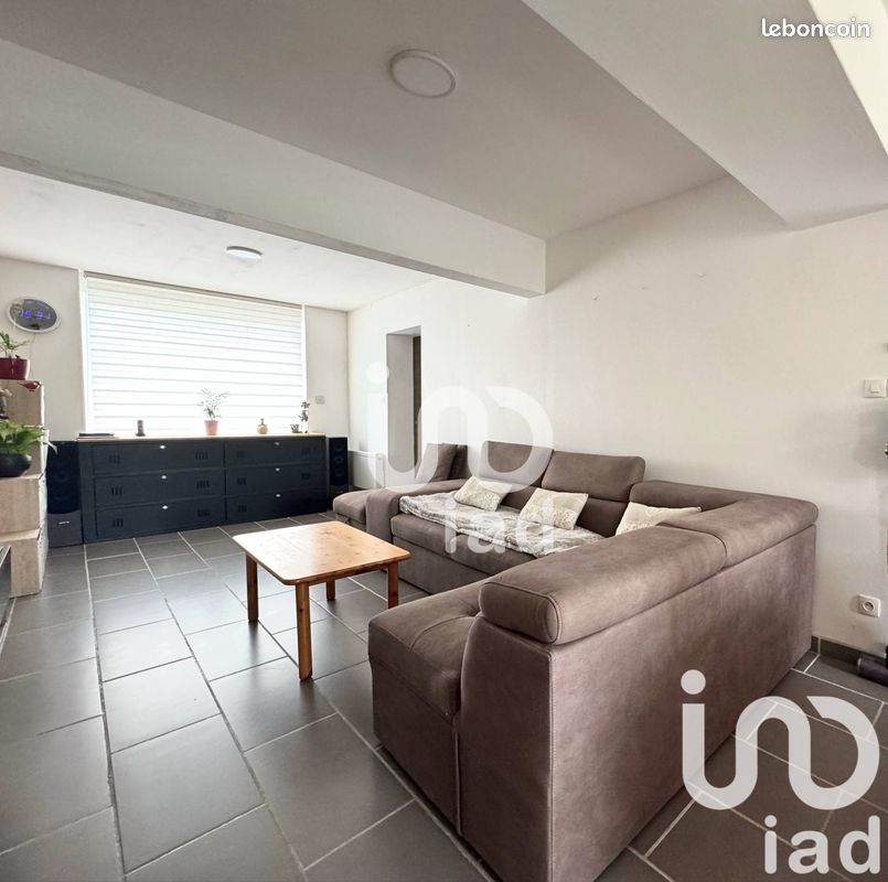 2 chambres Maison à Isbergues, France No. 281169