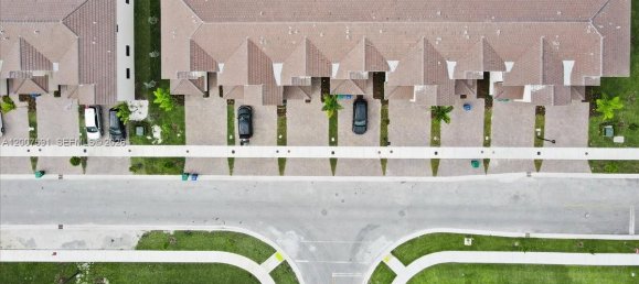 3 dormitorios dúplex en venta en Miami, Miami-Dade, Florida, USA № 615230 17