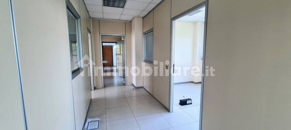 Oficina de 5 habitaciónes en Rescaldina, Italy No. 82091 16