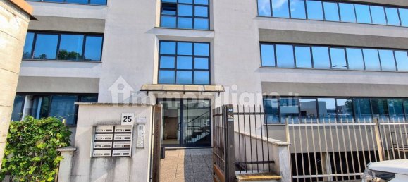 Oficina de 5 habitaciónes en Rescaldina, Italy No. 82091 23