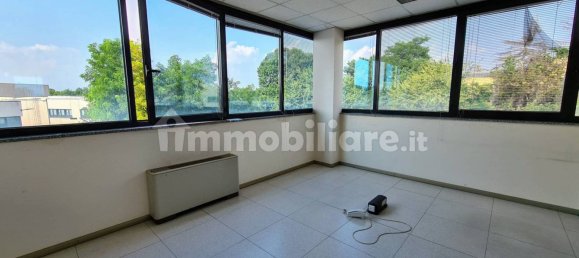 Oficina de 5 habitaciónes en Rescaldina, Italy No. 82091 2