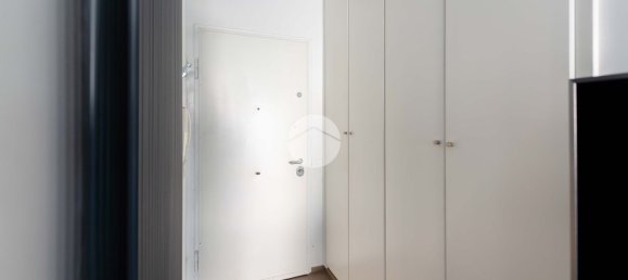 2 rooms Apartment in Rome, Italy No. 91695 2