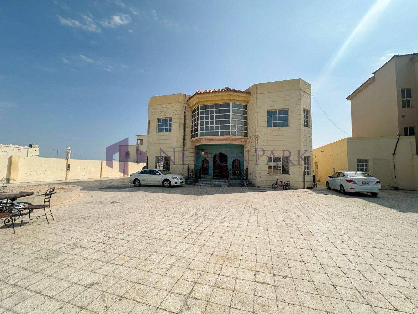 Villa de 8 dormitorios en Doha, Qatar No. 483