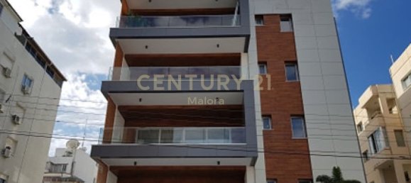 2 bedrooms Apartment in Limassol, Cyprus No. 789 2