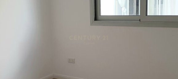 2 bedrooms Apartment in Limassol, Cyprus No. 789 8