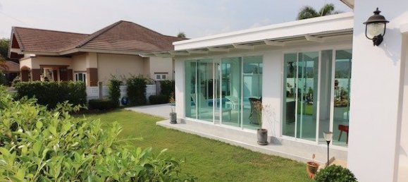 4 bedrooms Cafe / restaurant in Hua Hin, Thailand No. 6789 6