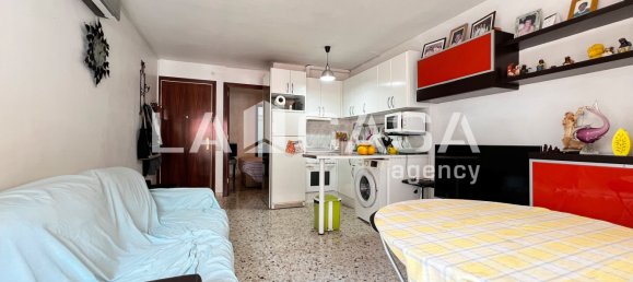1 bedroom Apartment in Badalona, Spain No. 134765 2