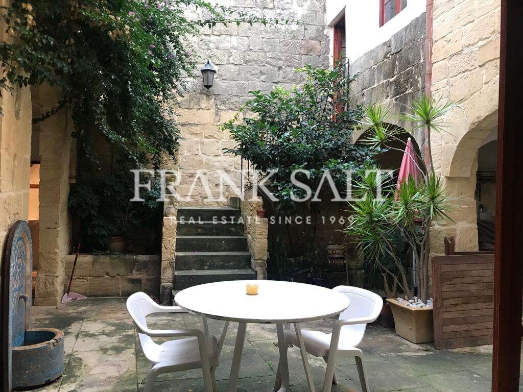 Дом с 4 спальнями в Моста, Мальта № 8502