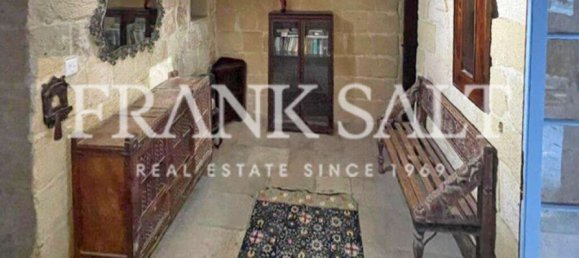 Дом с 4 спальнями в Моста, Мальта № 8502 12