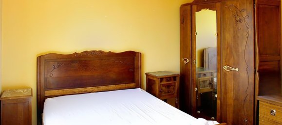 3 bedrooms House in Joue-les-Tours, France No. 251935 4