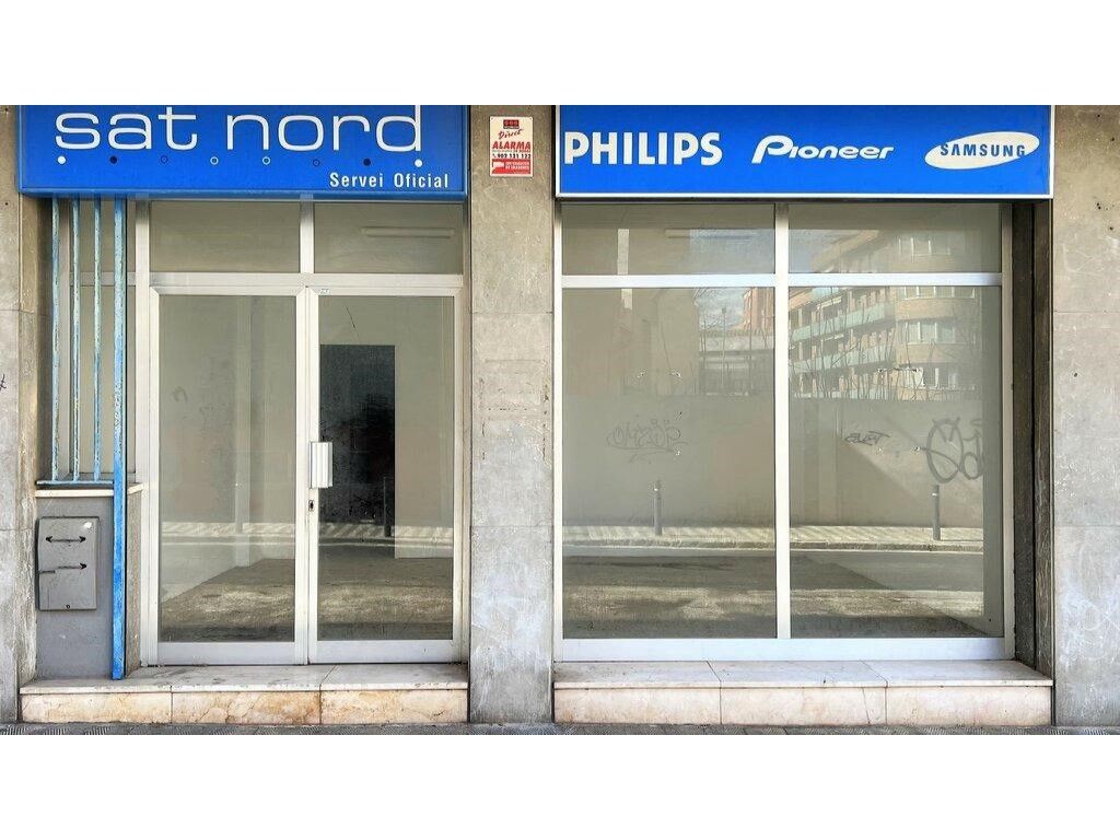 Propriété commerciale à Figueres, Spain 131m² No. 193778