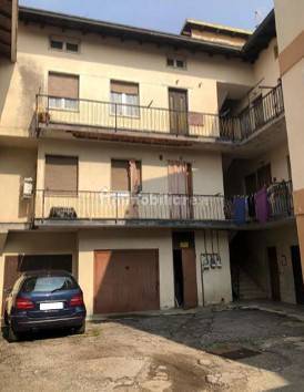 1 bedroom Apartment in Caronno Varesino, Italy No. 294975