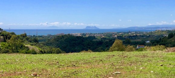  Land in Estepona, Spain No. 25712 2