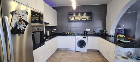 6 bedrooms House in Alicante, Spain No. 151738 8