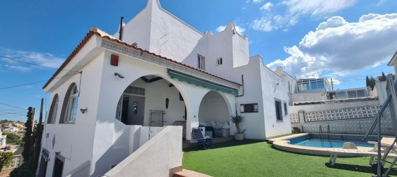 6 bedrooms House in Alicante, Spain No. 151738 3