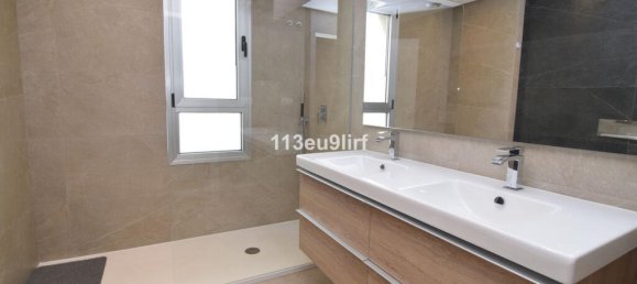 3 bedrooms Townhouse in Alameda, Spain No. 176184 10