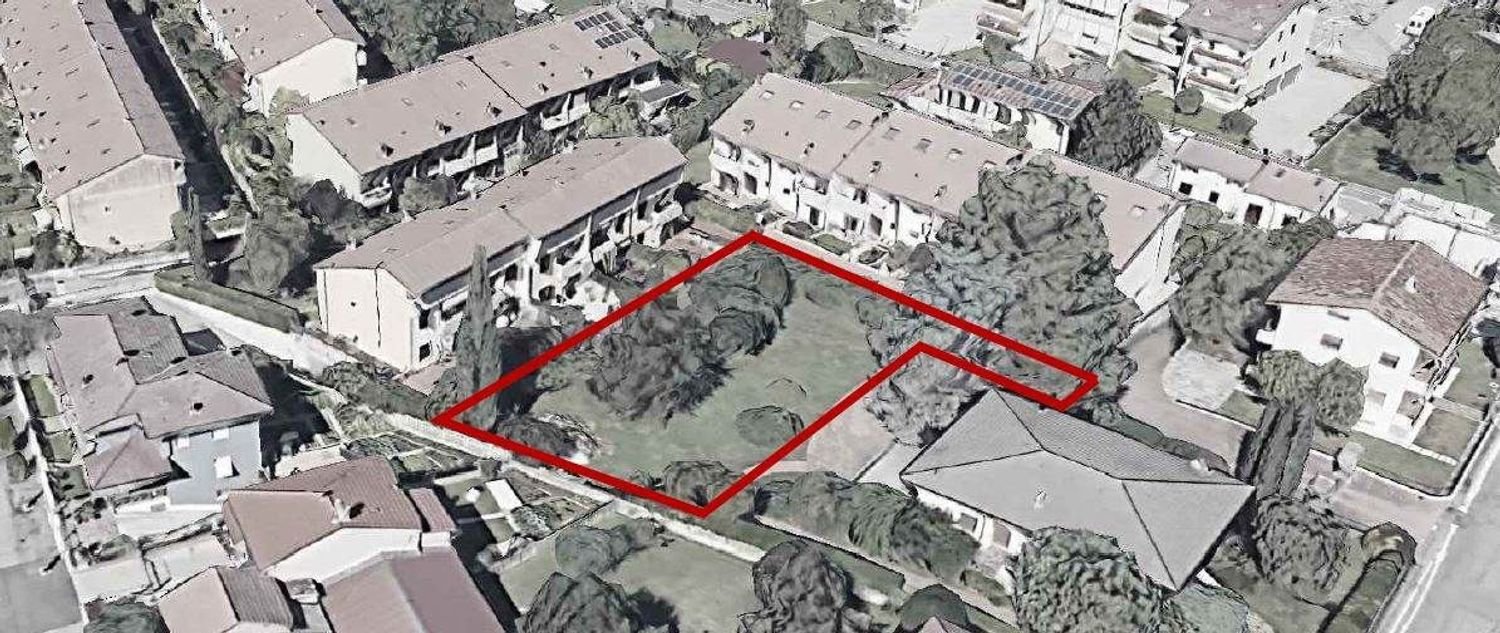 1100m² Land in Verona, Italy No. 123819