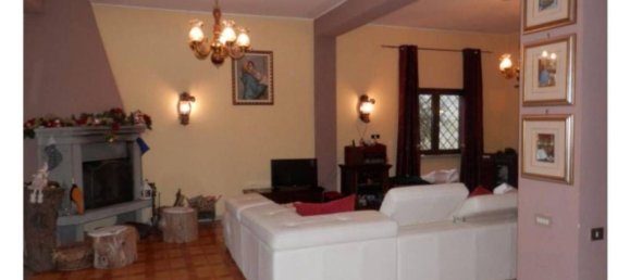 Casa de 5 habitaciónes en Nemi, Italy No. 9705 8