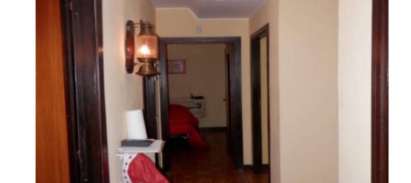 Casa de 5 habitaciónes en Nemi, Italy No. 9705 12