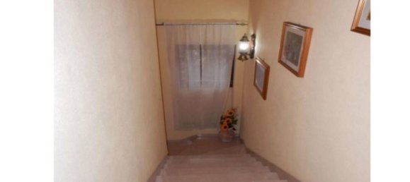 Casa de 5 habitaciónes en Nemi, Italy No. 9705 11