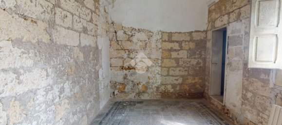 Casa de 4 divisões em Brindisi, Italy N.º 42375 10