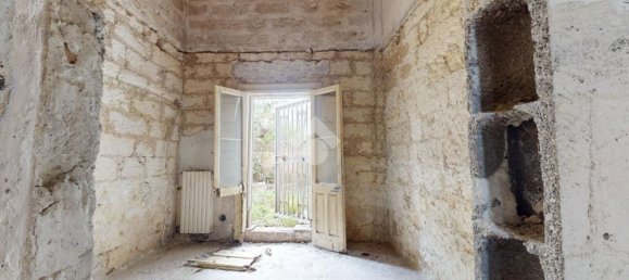 Casa de 4 divisões em Brindisi, Italy N.º 42375 11