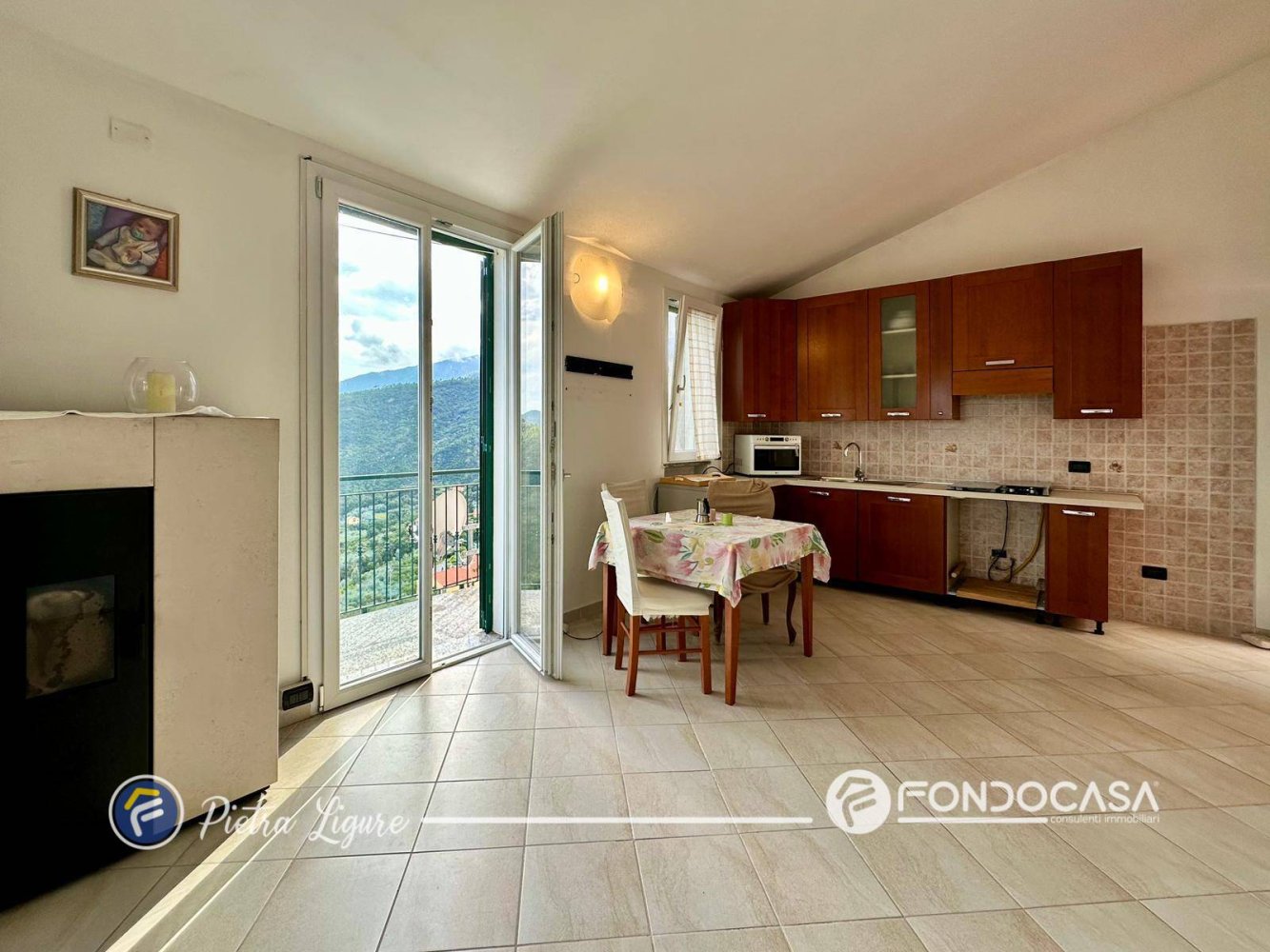 Дом с 3 комнатами в Мальоло, Италия № 350274