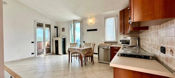 Дом с 3 комнатами в Мальоло, Италия № 350274 2