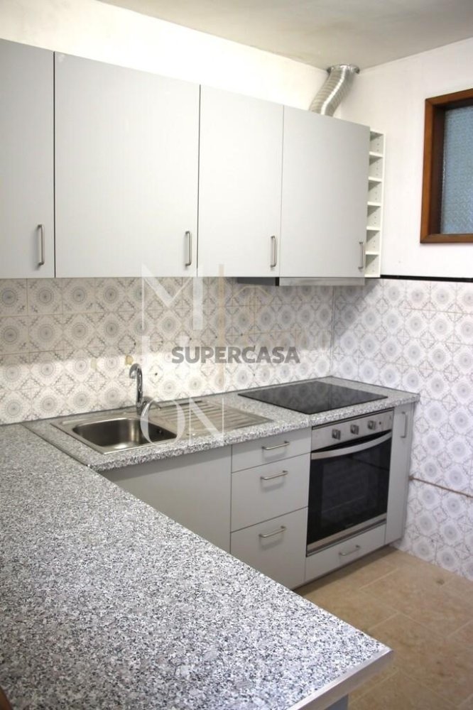 2 bedrooms Apartment in Ermesinde, Portugal No. 321237