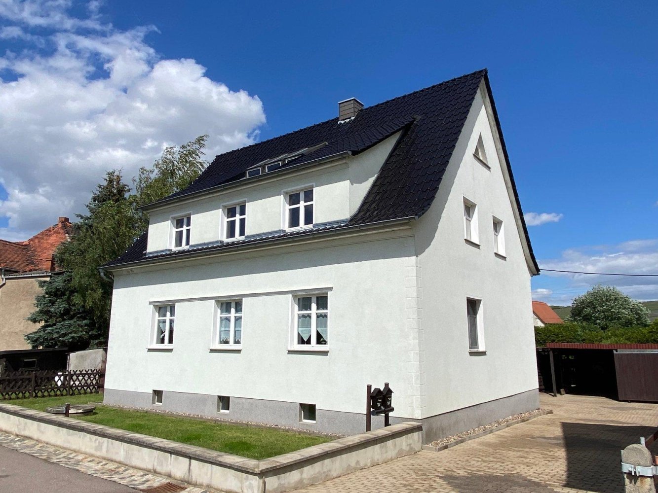 Adosado de 6 habitaciónes en Saxony, Germany No. 132443