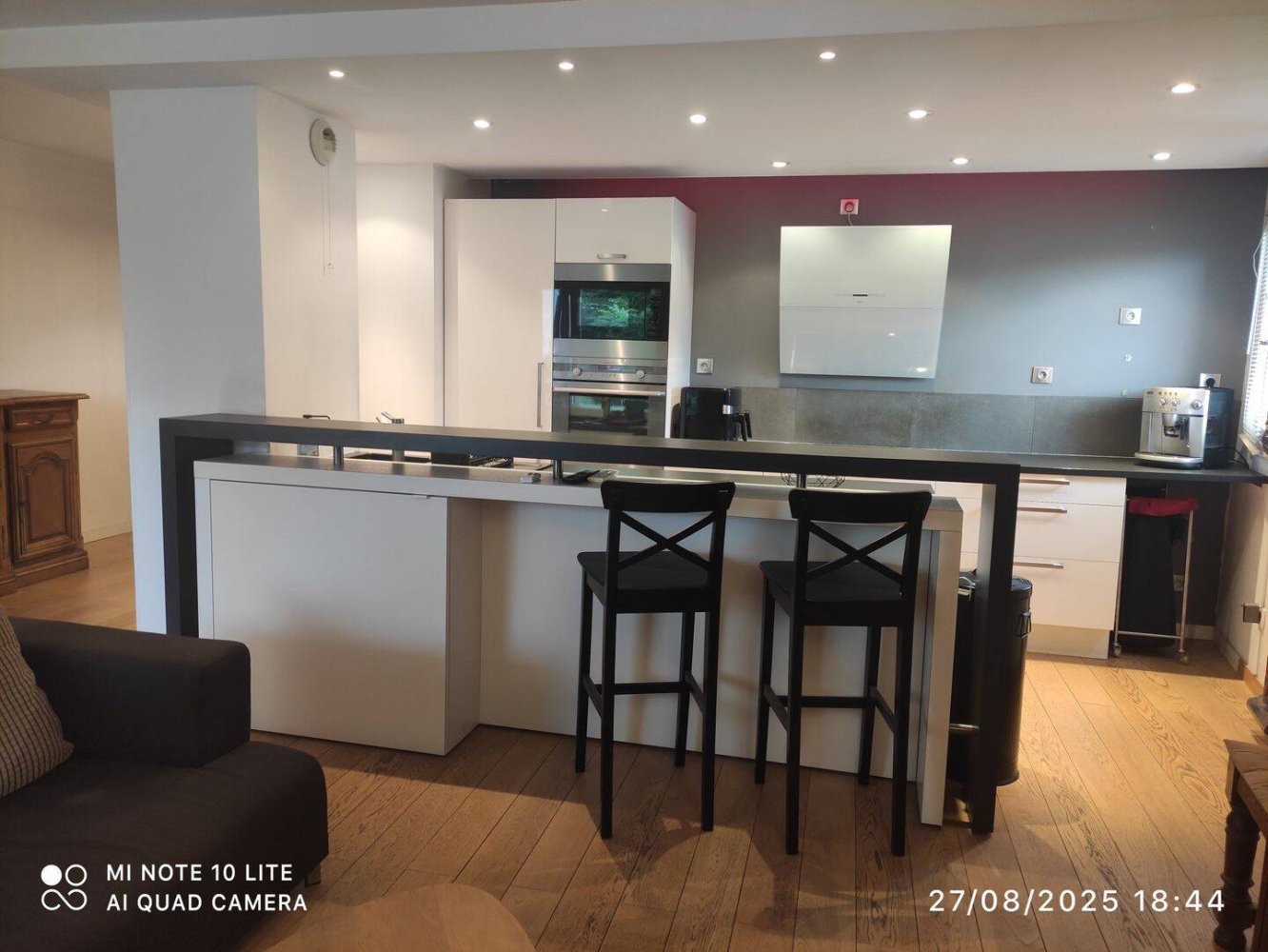 2 bedrooms Apartment in Marseille, France No. 329874