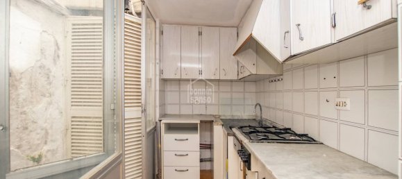 Коммерческая недвижимость с 4 спальнями в Сьютаделья-де-Менорка, Испания № 5041 9