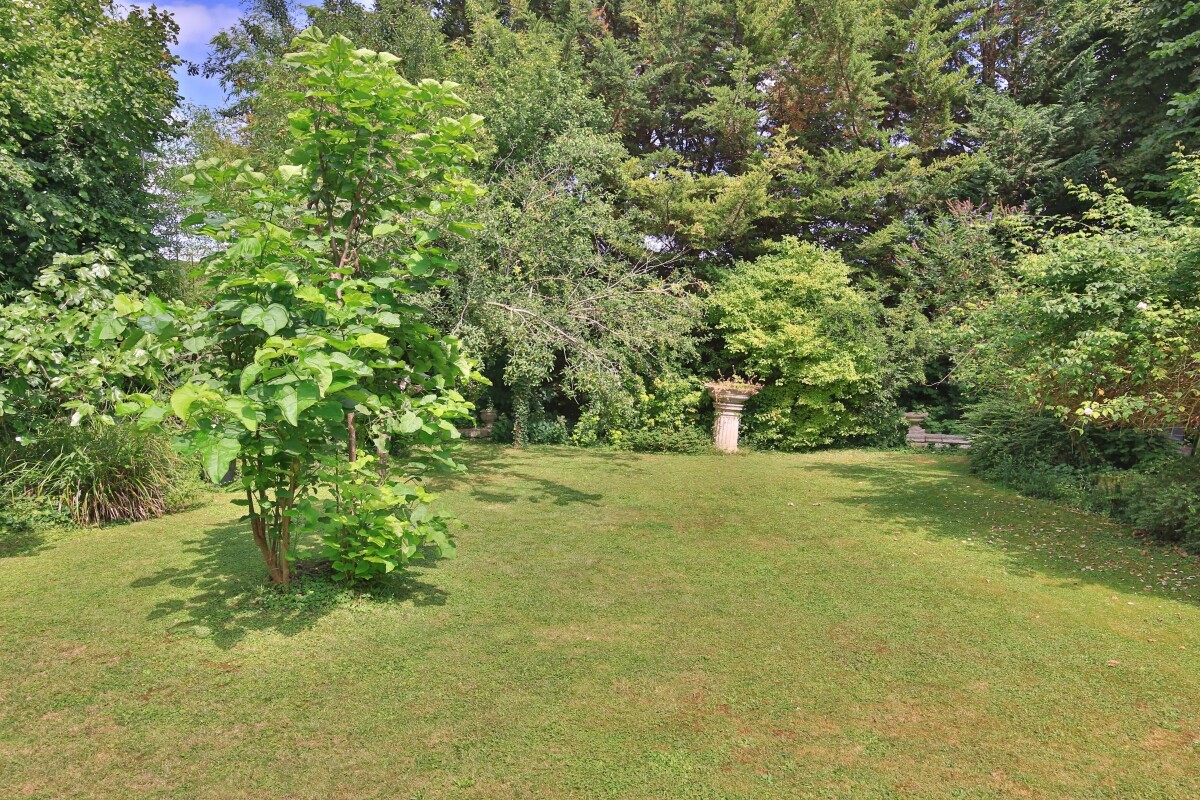 7 bedrooms Villa in Seine-et-Marne, France No. 348894