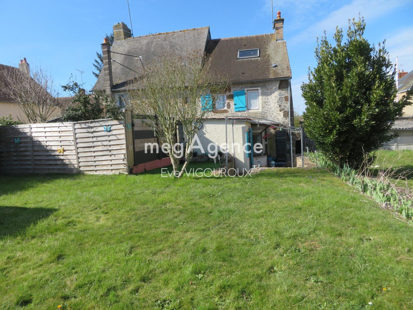 2 bedrooms House in Saint-Aubin-de-Locquenay, France No. 109033