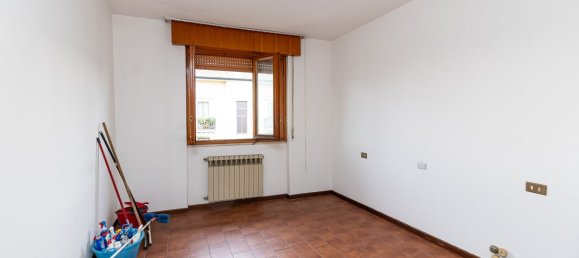 8-salle Villa à Rodano, Italy No. 209327 17