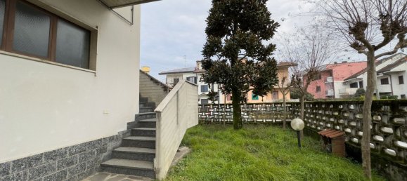 8-salle Villa à Rodano, Italy No. 209327 2