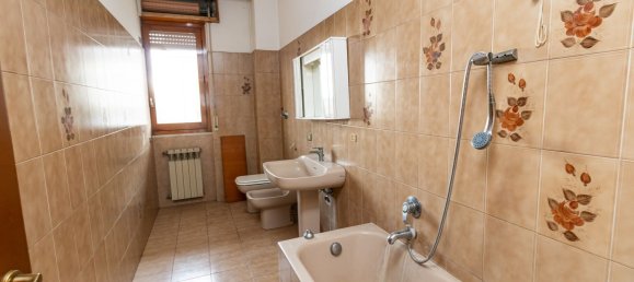 8-salle Villa à Rodano, Italy No. 209327 46