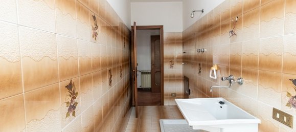 8-salle Villa à Rodano, Italy No. 209327 39