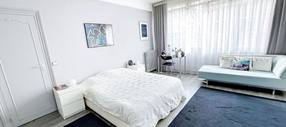 4 bedrooms Duplex in Paris, France No. 165250 4