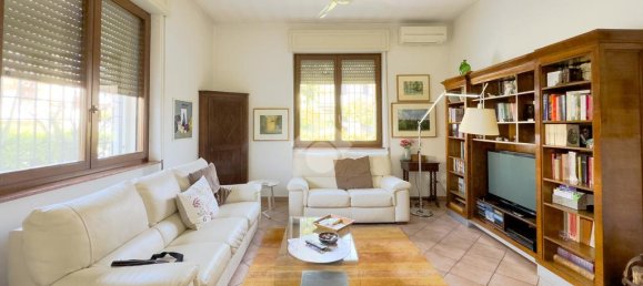 3 bedrooms Villa in Treviglio, Italy No. 153071 7